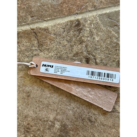 Skims Fits Everybody Strapless Bra Onyx Size 32C - Picture 5 of 10